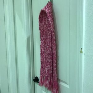 Pink Roxy knit scarf